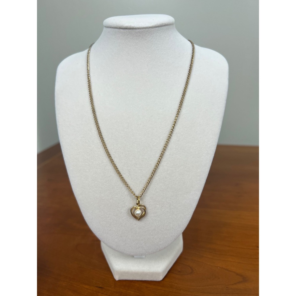 Vintage Gold Tone Open Heart Faux Pearl Pendant Curb Chain Necklace 18.5 Inch